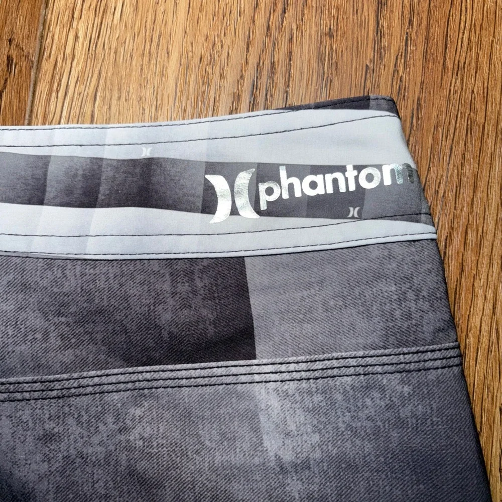 Hurley Phantom Board Shorts Mens 36 Gray White Stripe Stretch Swim Trunks Surf